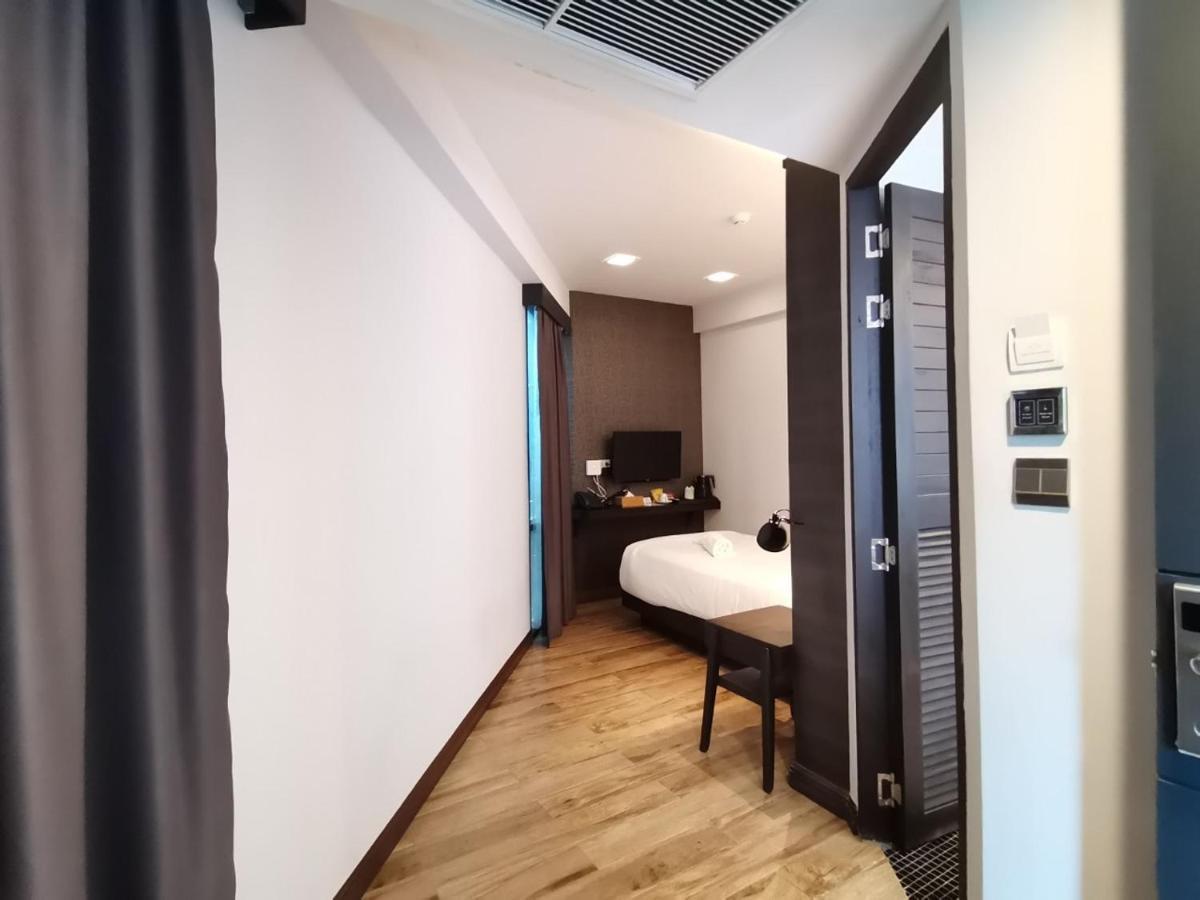 Holatel Hotel 3*
